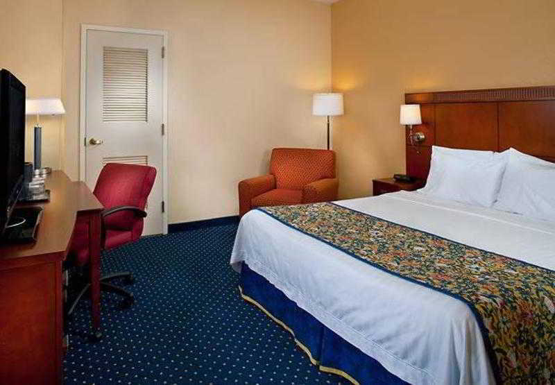 Hotel Courtyard By Marriott New Orleans Downtown Near The French Quarter Pokoj fotografie